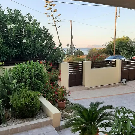 Eleni's σπίτι μπροστά στη θάλασσα Holiday home